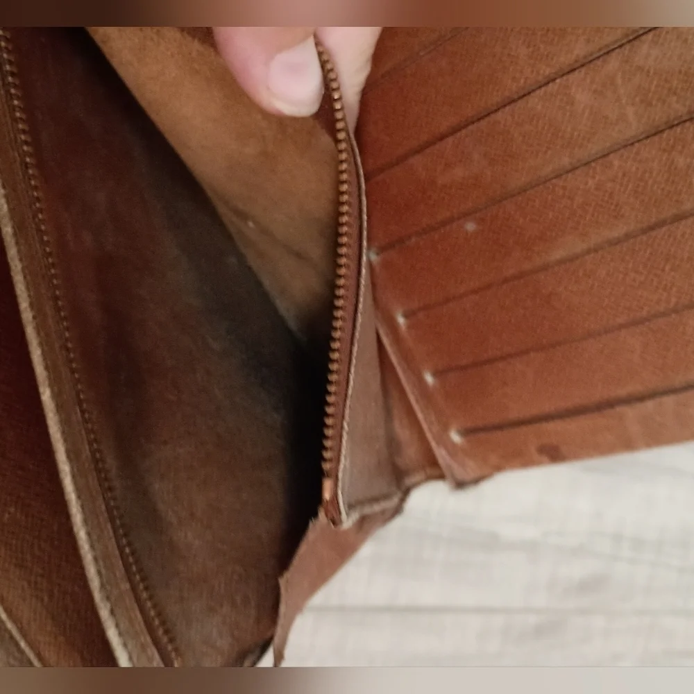 Louis Vuitton Monogram Sarah Long Trifold Wallet